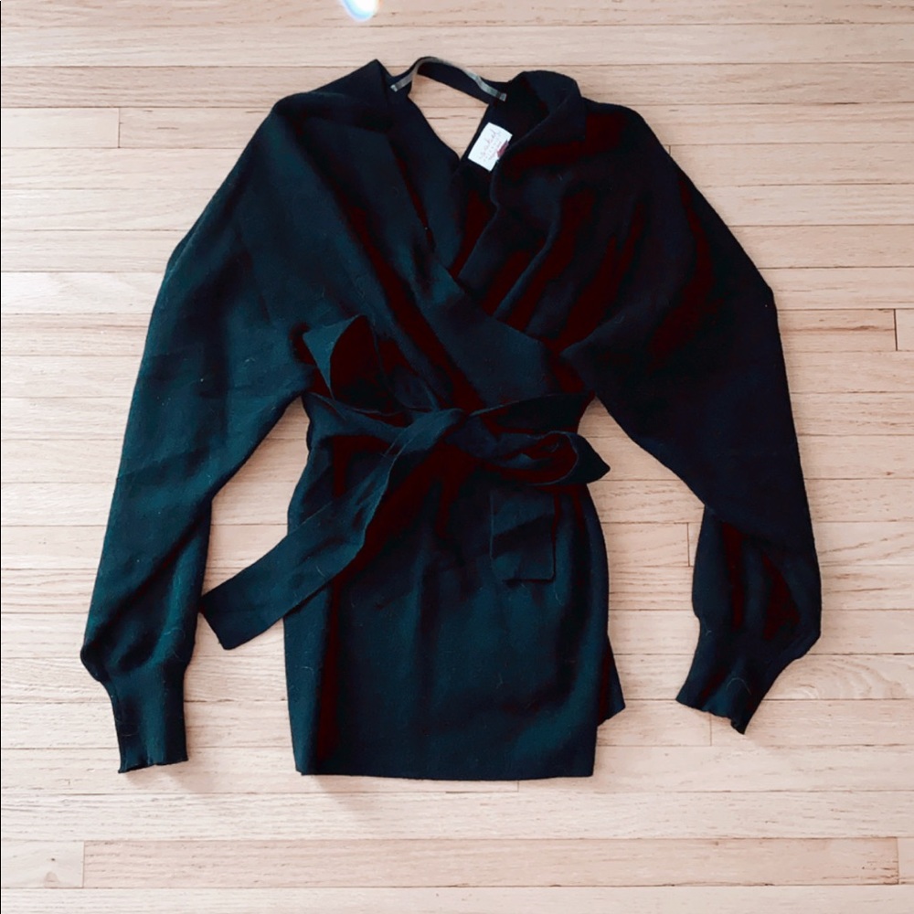 Black NWOT maternity sweater tie waist XS